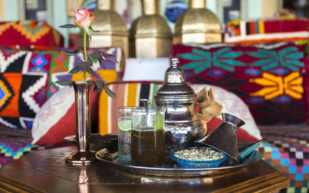 La Cigale Tabarka Hotel Bagian luar foto Moroccan mint tea